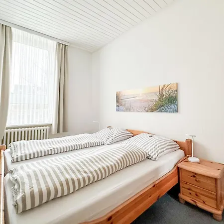 Haus Wellhausen アパート ノルダーナイ