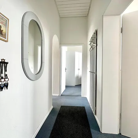 Haus Wellhausen アパート ノルダーナイ